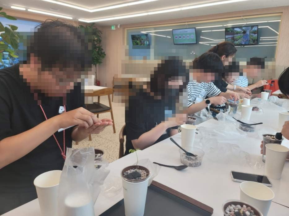 You are currently viewing 고용은 가장 늦게, 해고는 1순위…느린학습자들이 마주한 암담한 현실