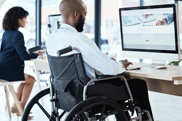 Read more about the article 93.9% of companies “actively hire people with disabilities if they are suitable for the job”